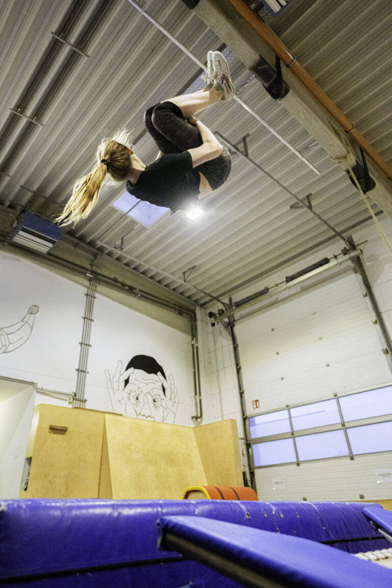 Frauentraining Parkour Freerunning Akrobatik Wien